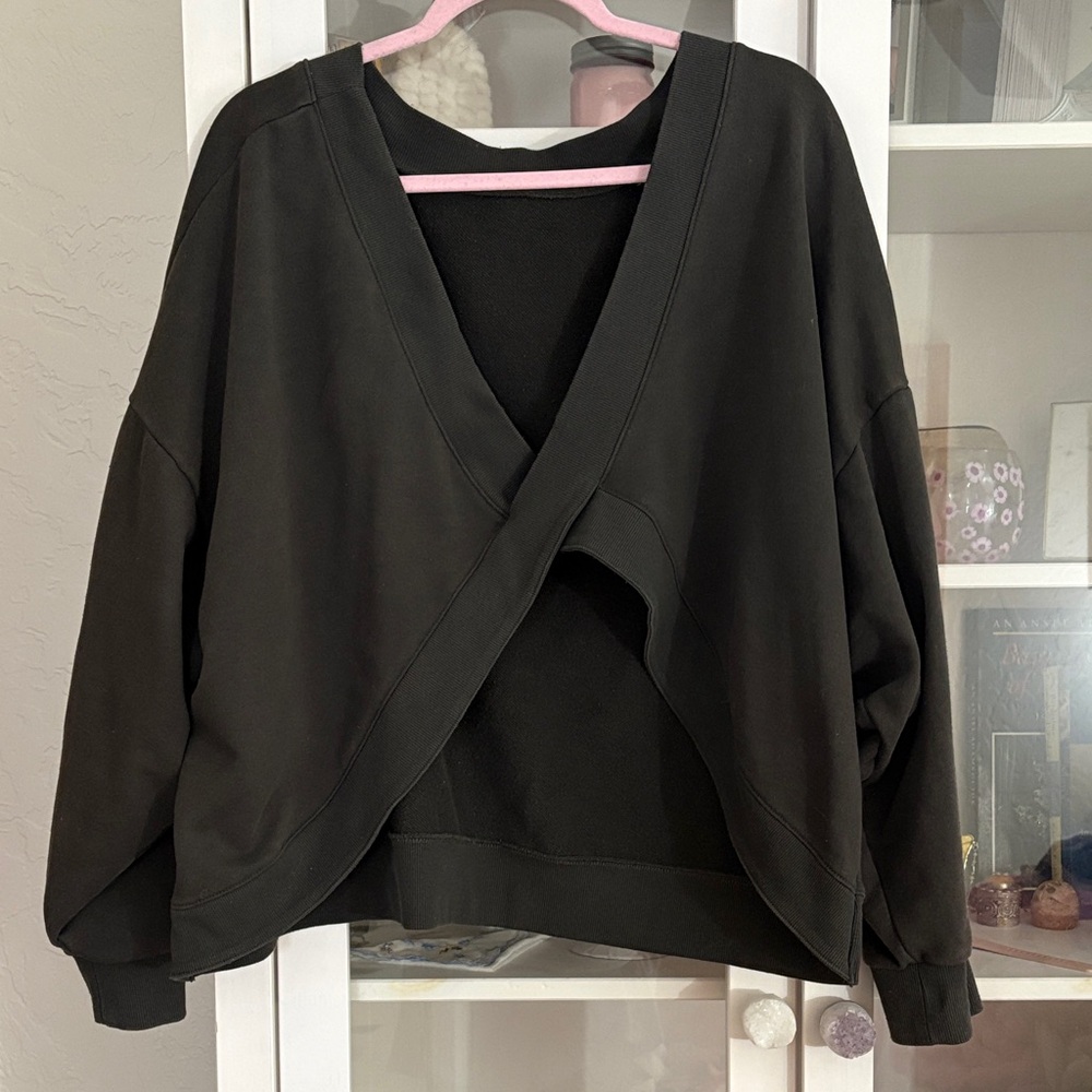 Torrid Festi Reversible Sweatshirt in Phantom Size 2
